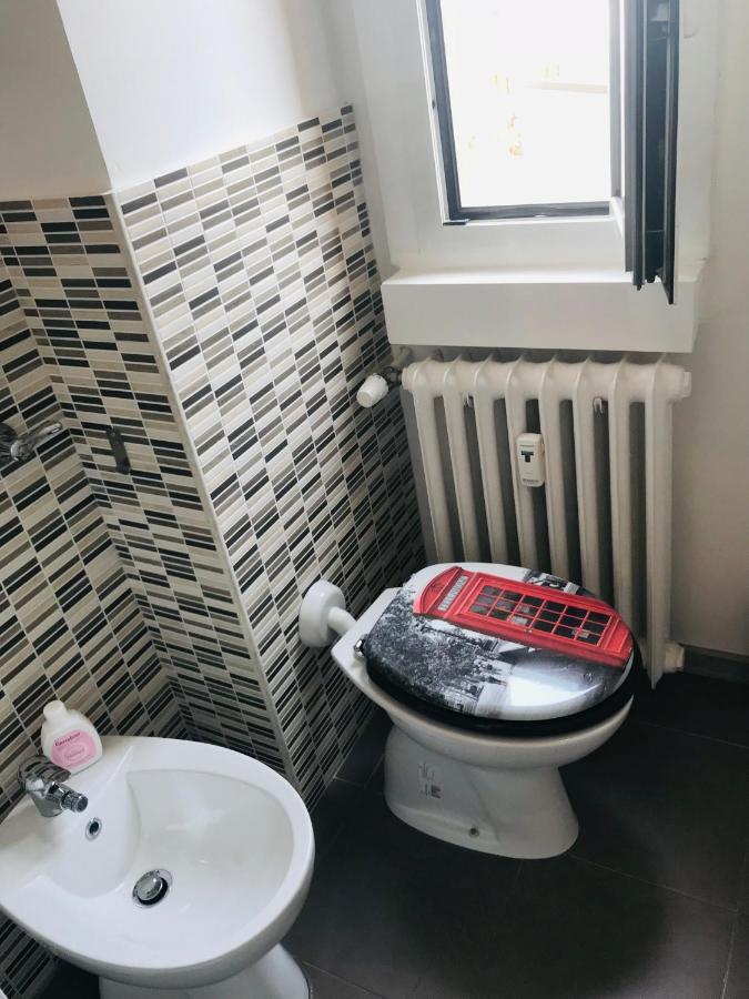 Cozy Apartment 3 Km Away From Duomo Milan Luaran gambar